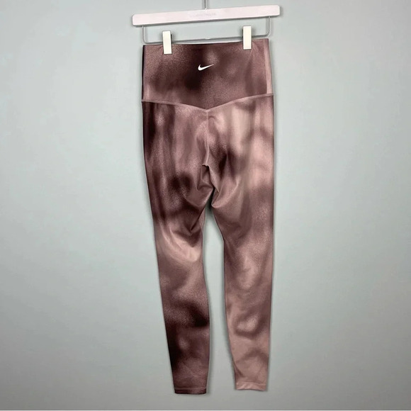 Nike One High-Rise Smokey Mauve Printed Leggings - Picture 9 of 9